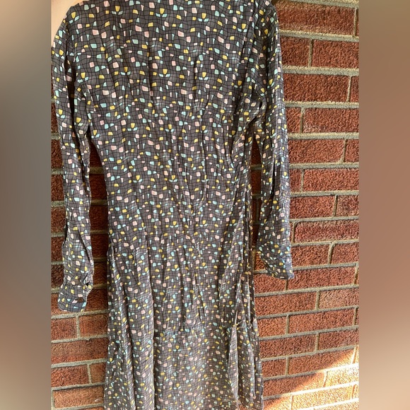 Diane von Furstenberg Silk Confetti Button Down Dress size 4 - Picture 8 of 8